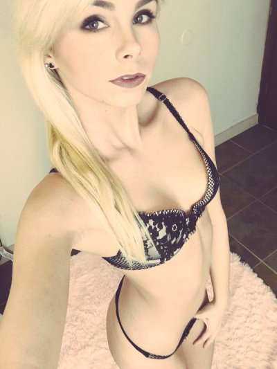 Watch Ava's leaked NSFW photo on TwXstars