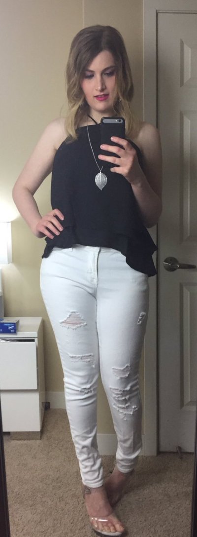 Watch Nikki Winters's leaked NSFW photo on TwXstars