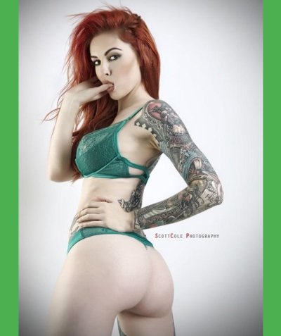 Watch Anna Quinn's leaked NSFW photo on TwXstars