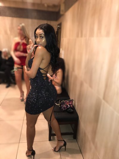 Watch lovechade🇻🇮's leaked NSFW photo on TwXstars