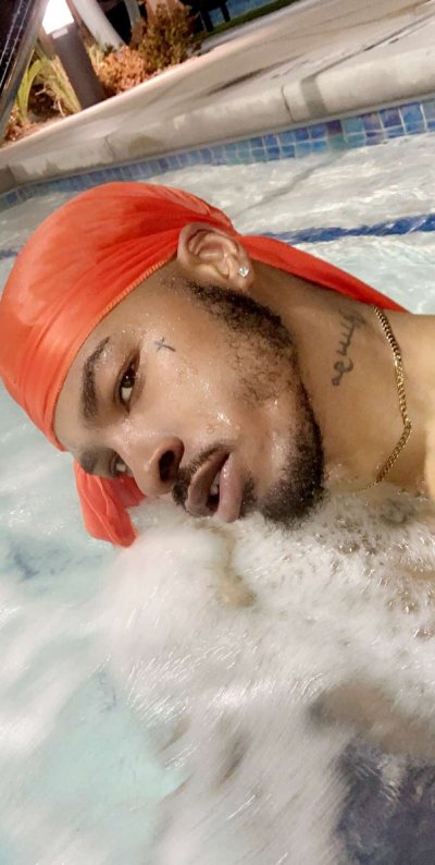 Watch ZER0°'s leaked NSFW photo on TwXstars