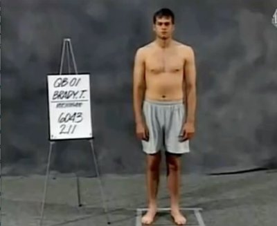 Watch Tom Brady's leaked NSFW photo on TwXstars