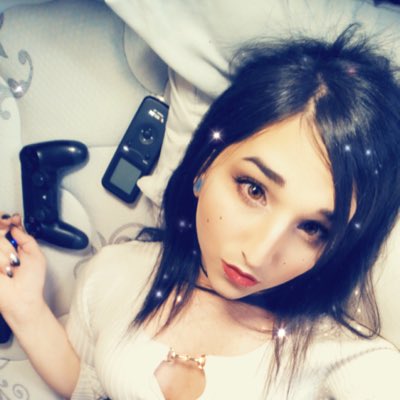 Watch EmilyRoseIV's leaked NSFW photo on TwXstars