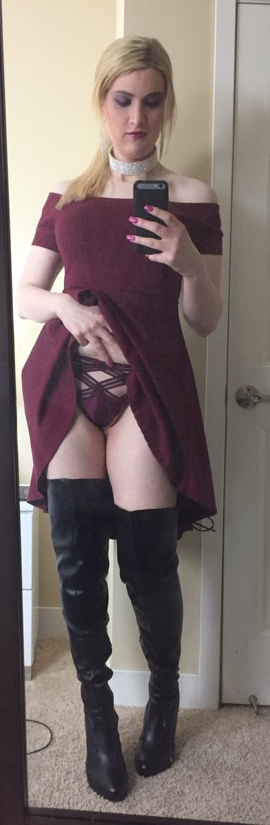 Watch Nikki Winters's leaked NSFW photo on TwXstars