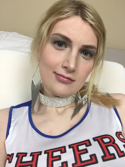 Watch Nikki Winters's leaked NSFW photo on TwXstars