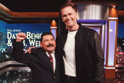 Watch Tom Brady's leaked NSFW photo on TwXstars