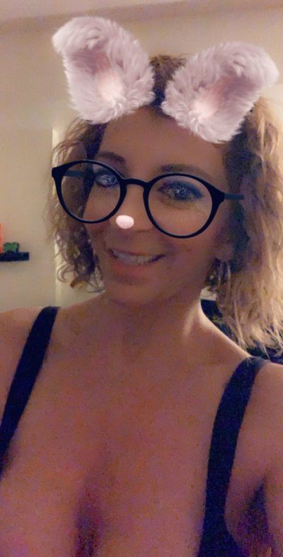 Watch Sara Jay SFW Official's leaked NSFW photo on TwXstars