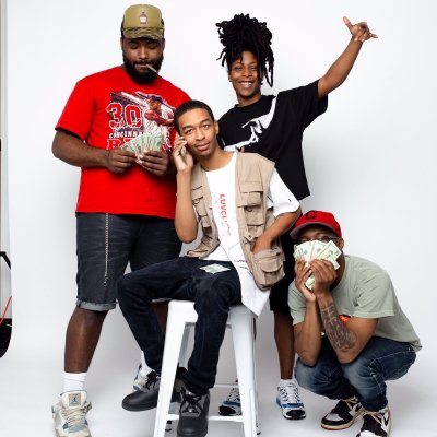 Watch D's leaked NSFW photo on TwXstars