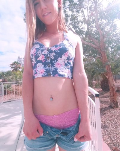 Watch Ali Novak's leaked NSFW photo on TwXstars