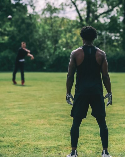 Watch Tom Brady's leaked NSFW photo on TwXstars