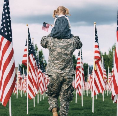 Watch ♕ Pia Mia's leaked NSFW photo on TwXstars