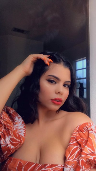 Watch ninaxcarolina's leaked NSFW photo on TwXstars