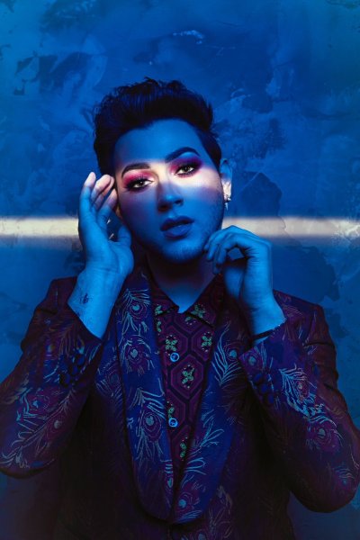 Watch Manny MUA's leaked NSFW photo on TwXstars