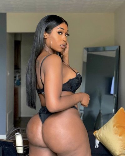Watch Ashley D's leaked NSFW photo on TwXstars