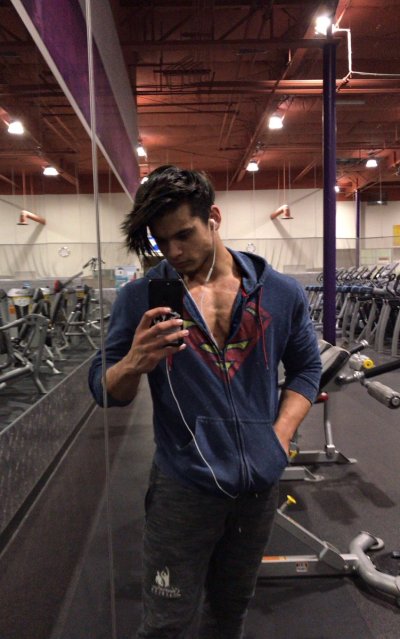 Watch Yosuf's leaked NSFW photo on TwXstars