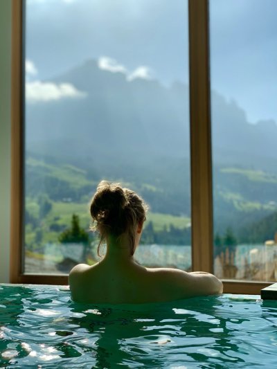 Watch Mia Malkova's leaked NSFW photo on TwXstars