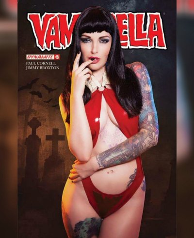 Watch Anna Quinn's leaked NSFW photo on TwXstars