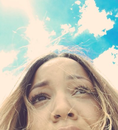 Watch Mamí's leaked NSFW photo on TwXstars