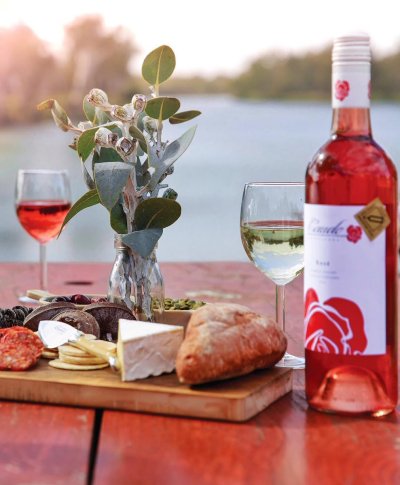 Watch South Australia's leaked NSFW photo on TwXstars