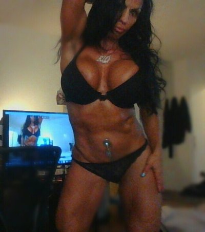 Watch XxXRhondaLee's leaked NSFW photo on TwXstars