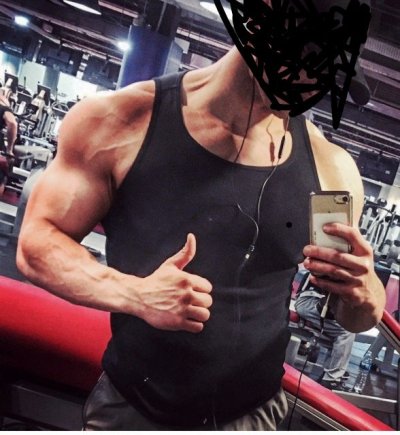 Watch Benji Muscles's leaked NSFW photo on TwXstars