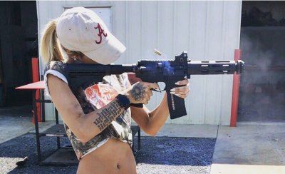 Watch Ally Lotti's leaked NSFW photo on TwXstars