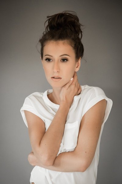 Watch Emylia Argan's leaked NSFW photo on TwXstars