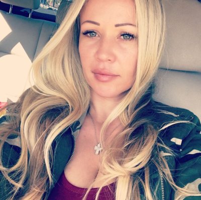 Watch Austin Taylor's leaked NSFW photo on TwXstars