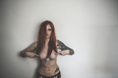 Watch Anna Quinn's leaked NSFW photo on TwXstars