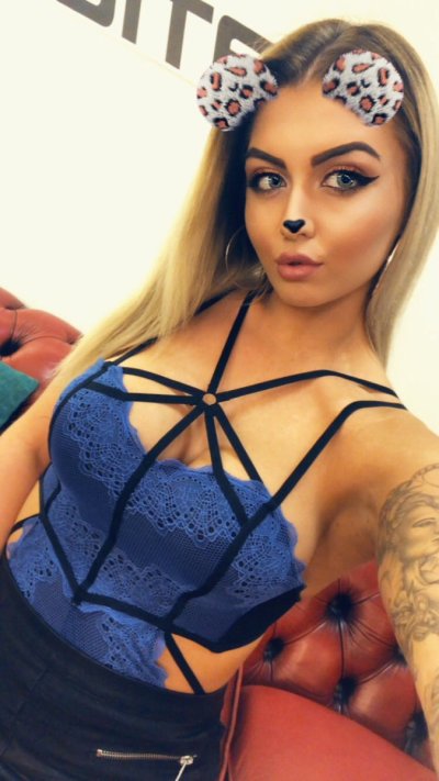 Watch Daisy Dillon's leaked NSFW photo on TwXstars