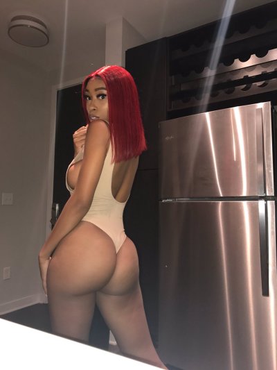 Watch lovechade🇻🇮's leaked NSFW photo on TwXstars