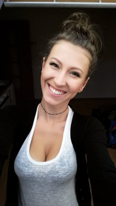 Watch Emylia Argan's leaked NSFW photo on TwXstars