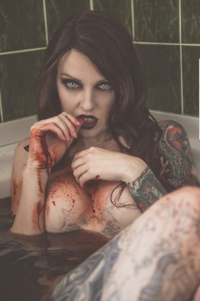 Watch Anna Quinn's leaked NSFW photo on TwXstars