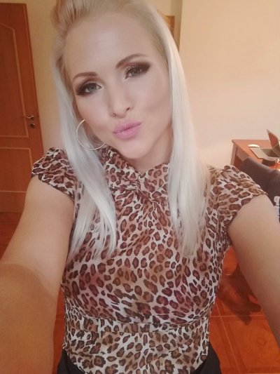 Watch Kathy's leaked NSFW photo on TwXstars