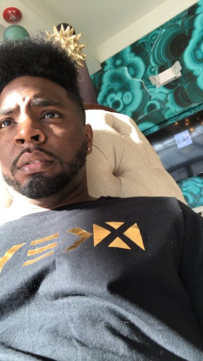 Watch XAVIER KEYZ's leaked NSFW photo on TwXstars