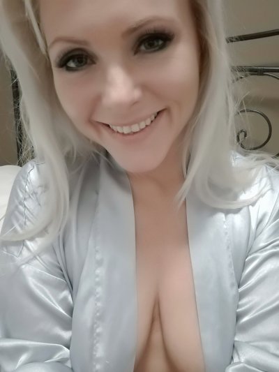 Watch Kathy's leaked NSFW photo on TwXstars