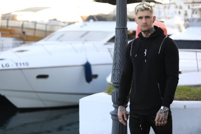 Watch Tattooed knitter's leaked NSFW photo on TwXstars