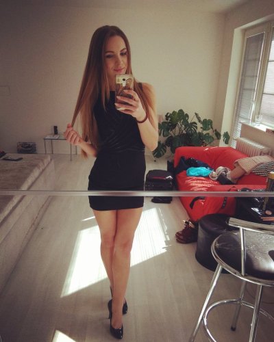 Watch Veronica Clark's leaked NSFW photo on TwXstars