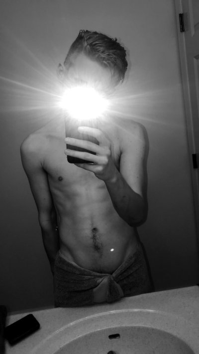 Watch Dawson's leaked NSFW photo on TwXstars