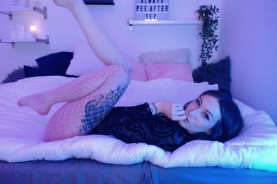 Watch Fauna Grey's leaked NSFW photo on TwXstars