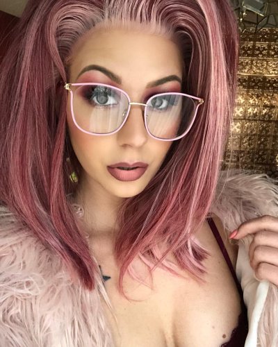 Watch Annalee Belle's leaked NSFW photo on TwXstars