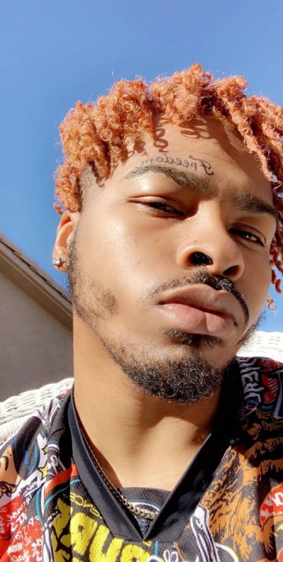 Watch ZER0°'s leaked NSFW photo on TwXstars