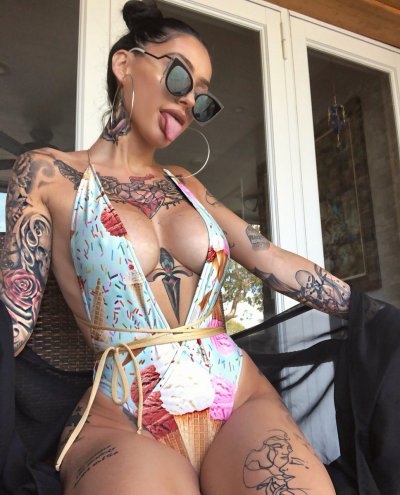 Watch Demon's leaked NSFW photo on TwXstars