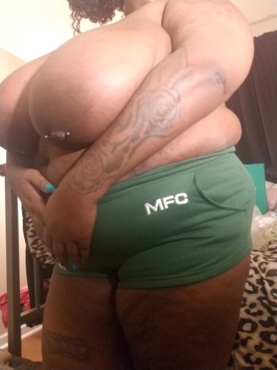 Watch Zariah-June's leaked NSFW photo on TwXstars