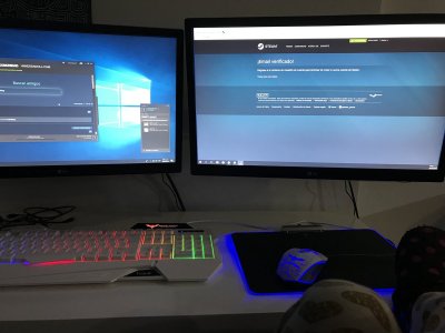 Watch loren's leaked NSFW photo on TwXstars