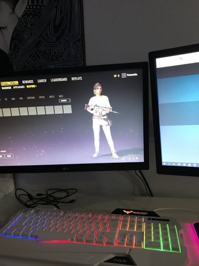 Watch loren's leaked NSFW photo on TwXstars