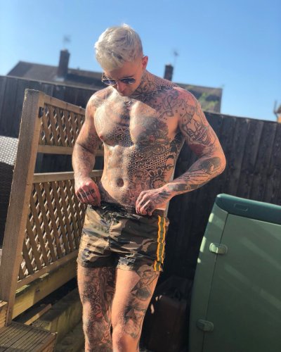 Watch Tattooed knitter's leaked NSFW photo on TwXstars