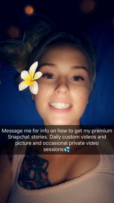 Watch Layla Love's leaked NSFW photo on TwXstars