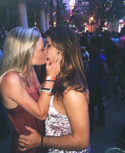 Watch girls on girls's leaked NSFW photo on TwXstars