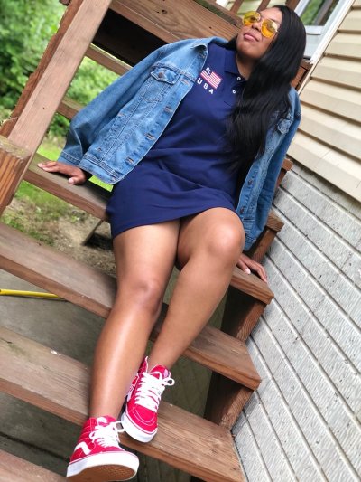 Watch Mom's leaked NSFW photo on TwXstars